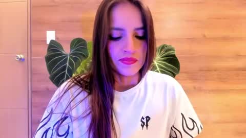 reyasimos online show from July 27, 9:23 pm