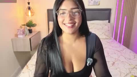 alana online show from August 4, 10:38 pm