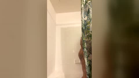 riahrhyme online show from March 14, 8:10 pm