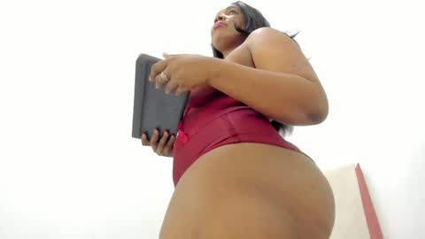 Snapshot of rihanna_abiodun chatting on September 25, 11:35 pm Rihanna Abiodun online show from September 25, 11:35 pm