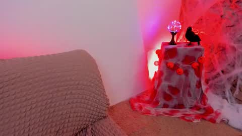 Snapshot of riley_bensongh chatting on October 18, 11:28 pm Riley online show from October 18, 11:28 pm