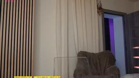 riley_reddd online show from June 23, 3:26 am