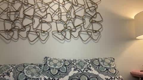 Riley online show from November 16, 5:02 pm