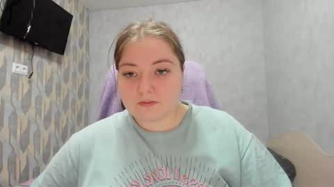 rina16 online show from December 17, 5:50 pm