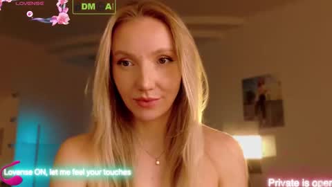 Rina Asty online show from December 20, 4:55 pm