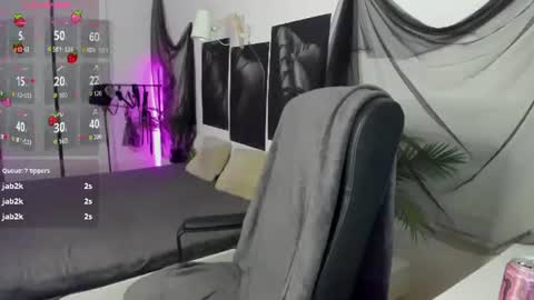 Alice online show from June 19, 8:34 pm