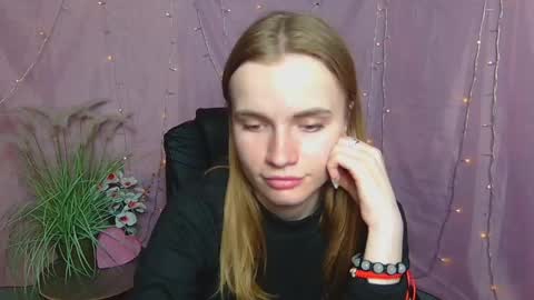 ritakiskis online show from May 2, 12:58 am