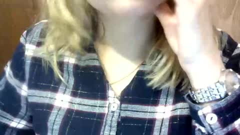 Snapshot of riveramaureen chatting on December 23, 6:37 pm RiveraMaureen online show from December 23, 6:37 pm