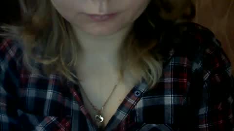 Snapshot of riveramaureen chatting on December 26, 6:52 am RiveraMaureen online show from December 26, 6:52 am