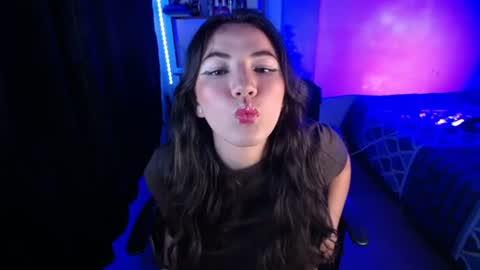 Robin online show from June 24, 2:43 am