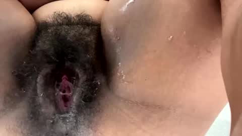 robintheneighbor online show from November 7, 9:15 am