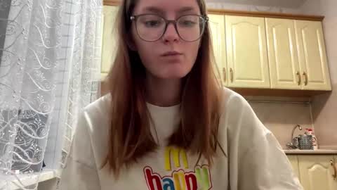 robynsentinella online show from November 22, 9:01 am