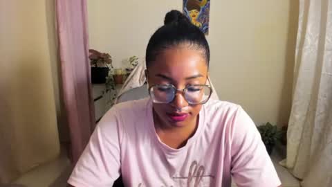 Is A Belle online show from July 9, 4:15 am
