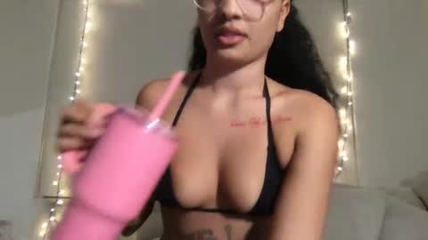 Rosalina online show from November 7, 5:57 am