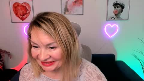 QUEEN online show from January 10, 11:22 am