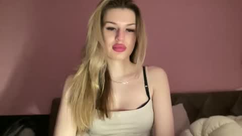 Rosalina online show from October 19, 8:44 pm