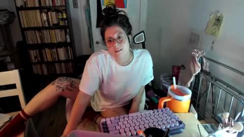 rose257044 online show from November 30, 2:43 pm