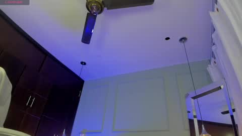 rose__monroe online show from May 1, 9:07 pm