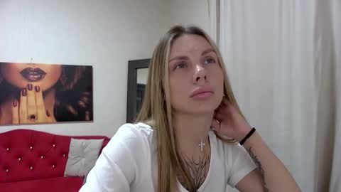 Snapshot of rosehubbard chatting on September 19, 5:34 pm Rose Hubbard online show from September 19, 5:34 pm