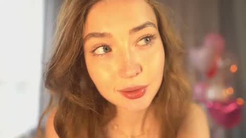 Snapshot of rosellegaeta chatting on October 13, 4:37 am Elsa online show from October 13, 4:37 am