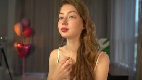 Snapshot of rosellegaeta chatting on October 19, 4:25 am Elsa online show from October 19, 4:25 am