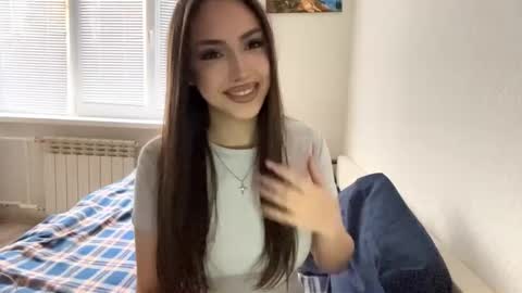 Snapshot of rosenavillifana chatting on October 18, 11:24 am Mimi online show from October 18, 11:24 am