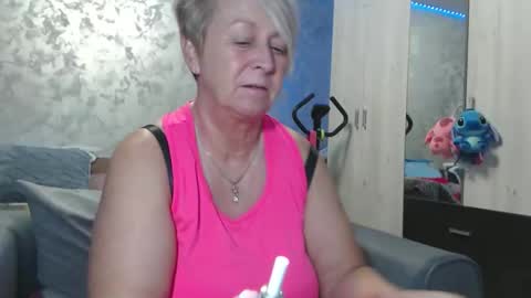 Lovepinklilly online show from March 9, 6:22 pm