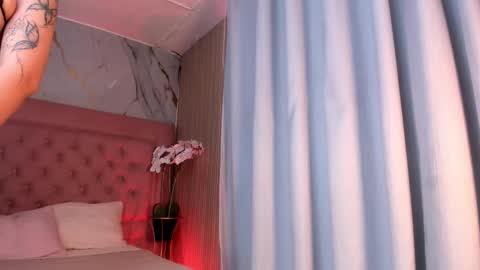   online show from March 1, 1:11 pm