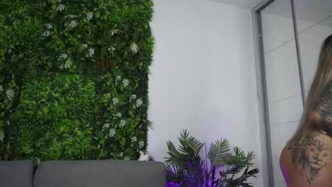 Amii online show from January 12, 4:51 am