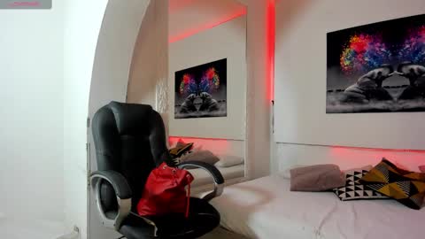 rosi_cooper online show from February 23, 11:15 am