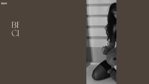 Rosie Bones online show from July 22, 8:21 pm