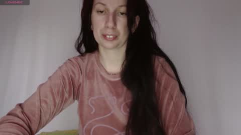 RosieHayes online show from February 7, 1:04 pm