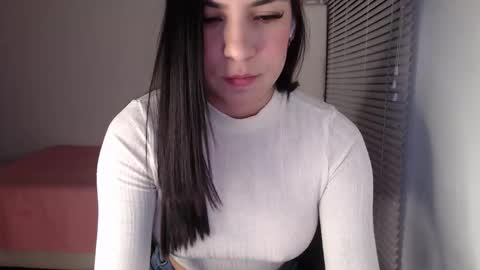 rosiehw online show from October 27, 10:04 pm