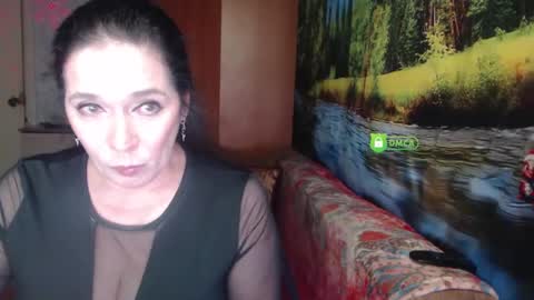 Snapshot of rositasky chatting on January 6, 1:20 am RositaSky online show from January 6, 1:20 am