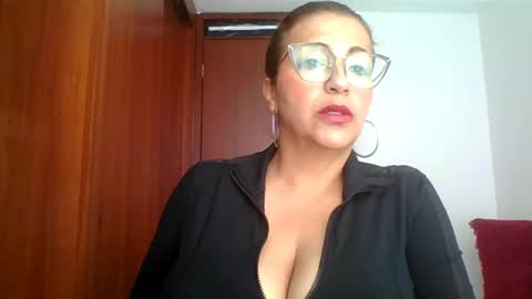 Rossana  online show from May 3, 1:14 pm