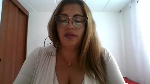 Rossana  online show from February 26, 7:40 pm