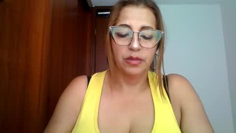 Rossana  online show from April 19, 6:10 pm