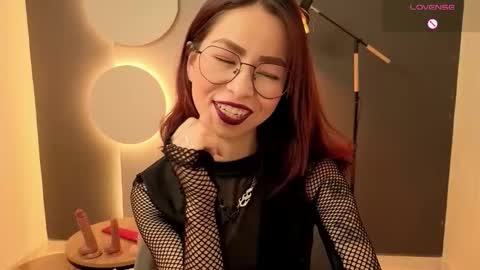 Miss Rosse online show from November 5, 2:33 pm