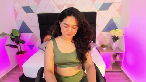 rossie_lanie_ online show from February 17, 12:59 pm
