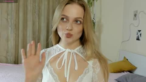 Im Luna online show from April 23, 9:06 pm