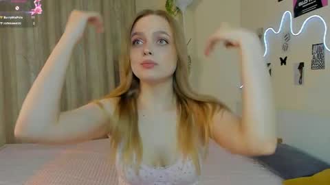 Im Luna online show from May 8, 10:11 pm