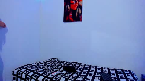 Snapshot of roxanajames__ chatting on February 6, 5:35 am roxy online show from February 6, 5:35 am