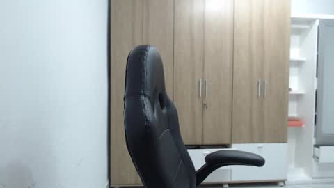 Roxana online show from June 17, 2:35 am