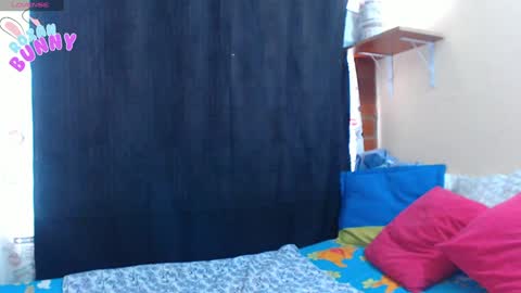 Snapshot of roxanbunny chatting on December 23, 8:14 pm roxxy online show from December 23, 8:14 pm