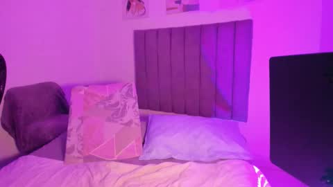 Roxane online show from February 4, 8:50 am