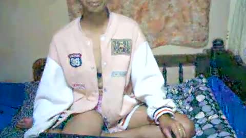 roxanne_98 online show from March 6, 2:51 am