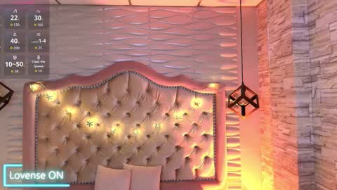 roxanne_han online show from September 28, 12:10 pm