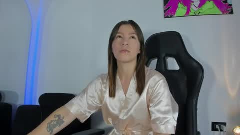 roxanne online show from June 18, 6:35 pm