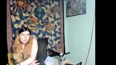 roxihazeleyes online show from July 2, 12:32 am
