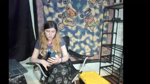roxihazeleyes online show from July 29, 5:51 am